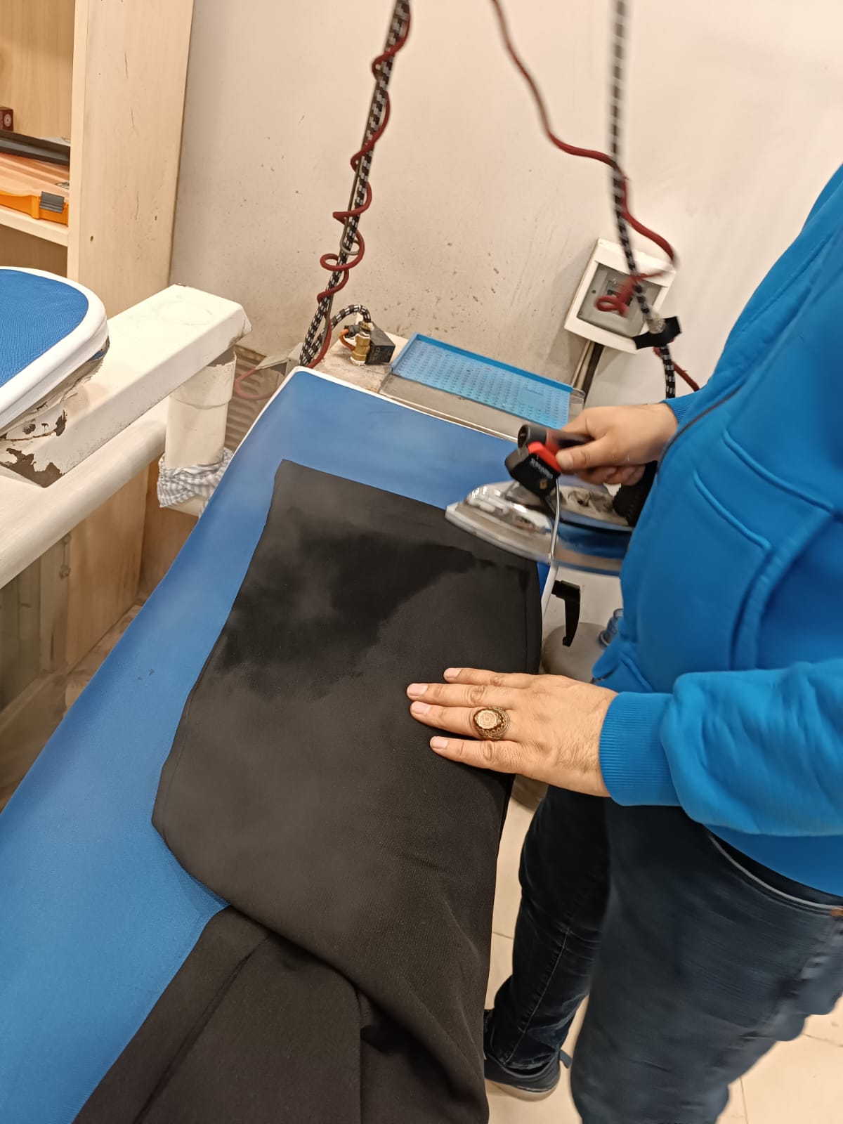 Pantolon paça kısaltma ve ölçü alma işlemi